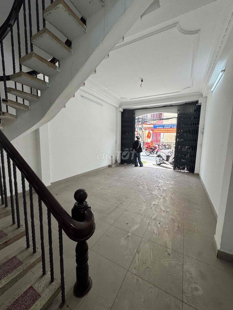 Bán nhà mặt tiền Nguyễn Quý Anh - Ảnh 2