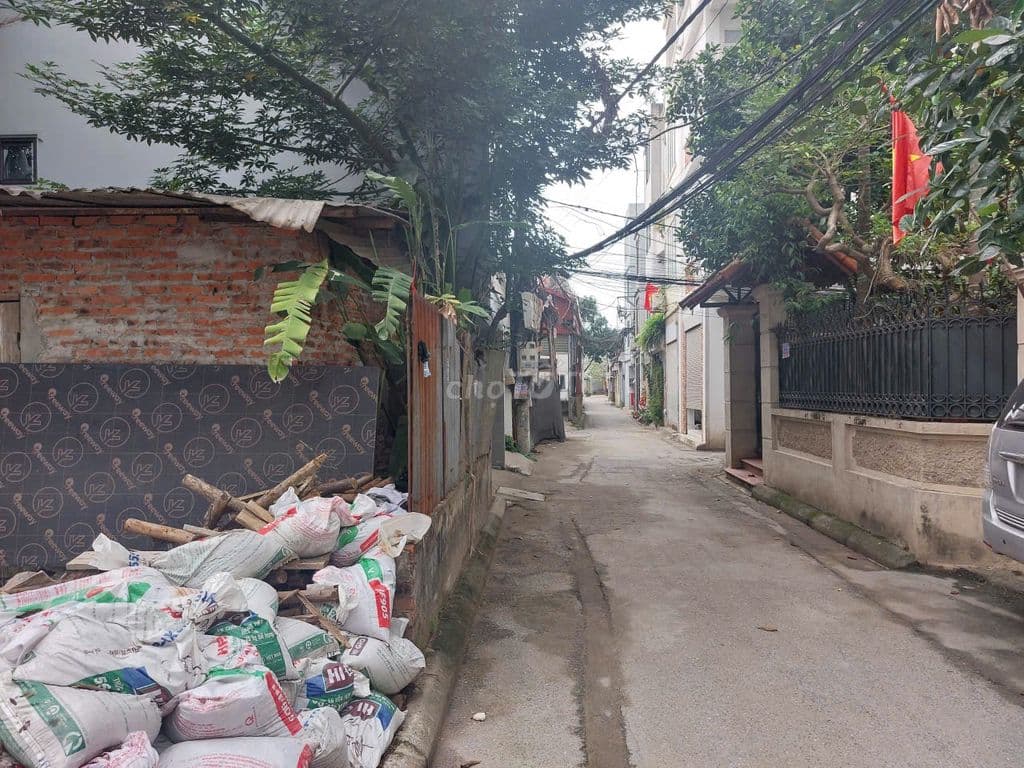 Bán đất tại Tổ 12 Thạch Bàn Long Biên 130m2 , sổ đỏ chính chủ miễn TG - Ảnh 2