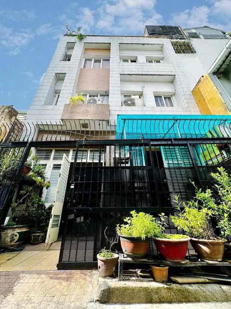 Nhà bán Phan Văn Trị cách mặt tiền đường chỉ 1 căn , hẻm thoáng rộng - Ảnh 2