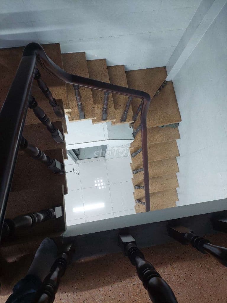 Bán 699 Lý Thường Kiệt 4,2x12m 5 tầng giá 14.9 tỷ - Ảnh 2