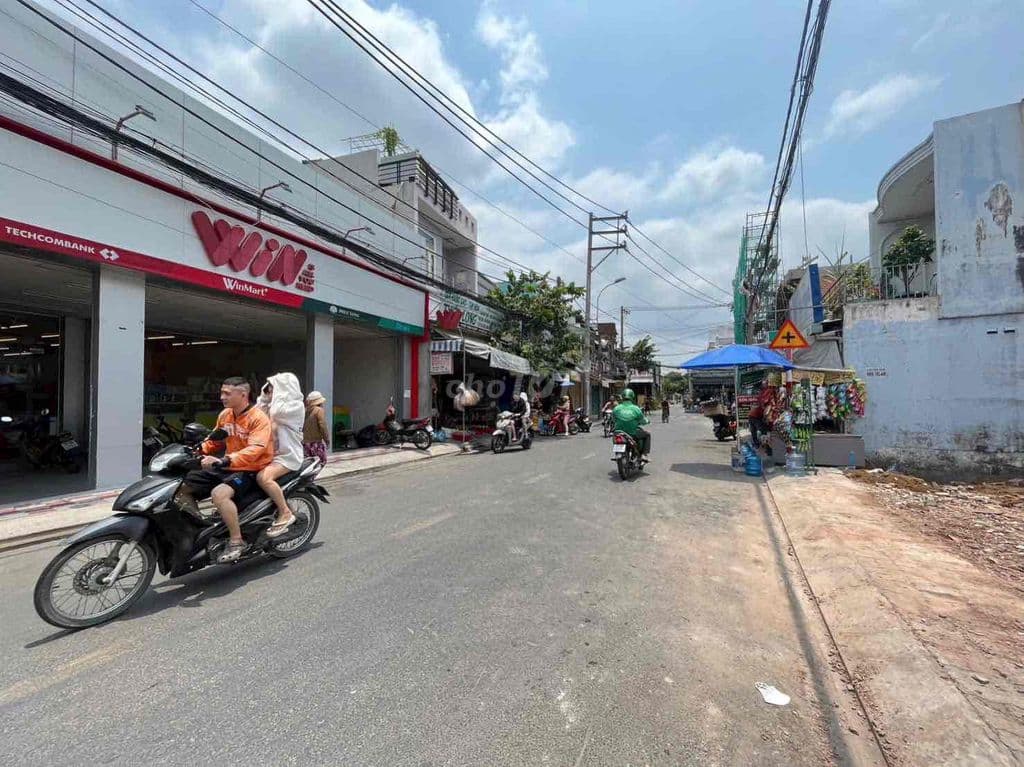 Hot lô đất siêu đẹp ngang 11 dài 20 quá đẹp đường số 4 giá cực tốt