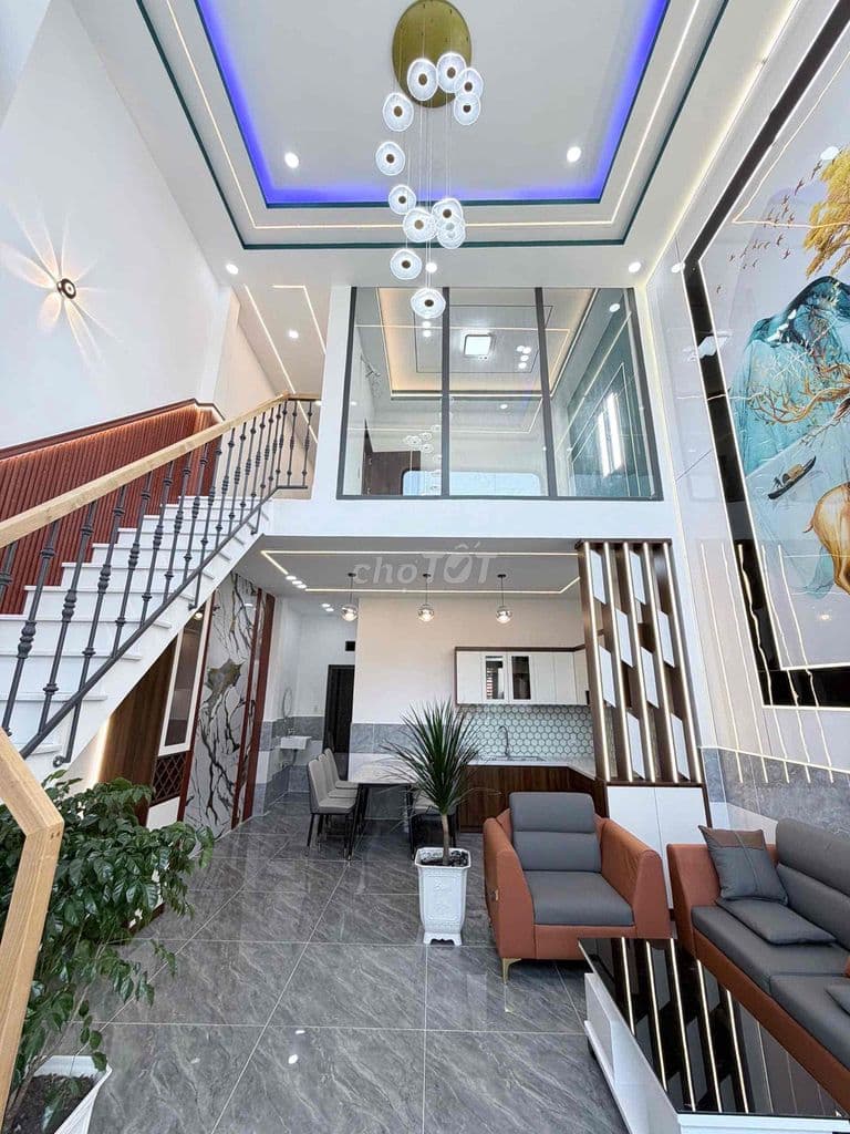 NHÀ ĐẸP VỪA HOÀN CÔNG CÓ SỔ RIÊNG CẦN BÁN GẤP - Ảnh 3