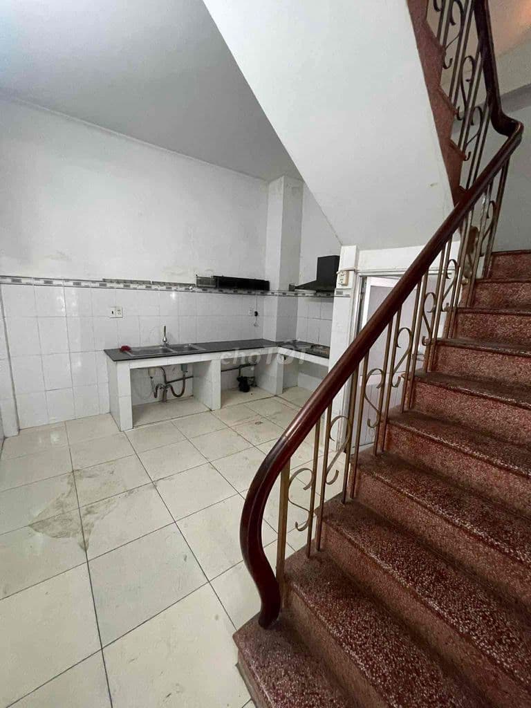 Bán gấp nhà Vườn Lài, Tân Phú, Hẻm xe hơi - Ảnh 2