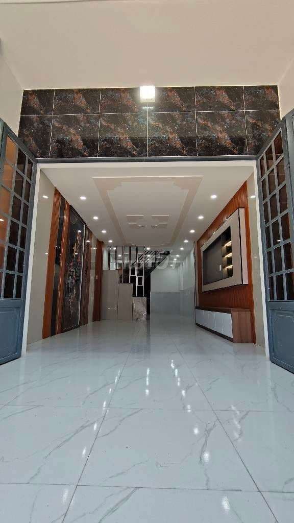 BÌNH TÂN _ NHÀ ĐẸP XE HƠI ĐẬU TRƯỚC NHÀ - 56M2 - SỔ HỒNG RIÊNG - Ảnh 2