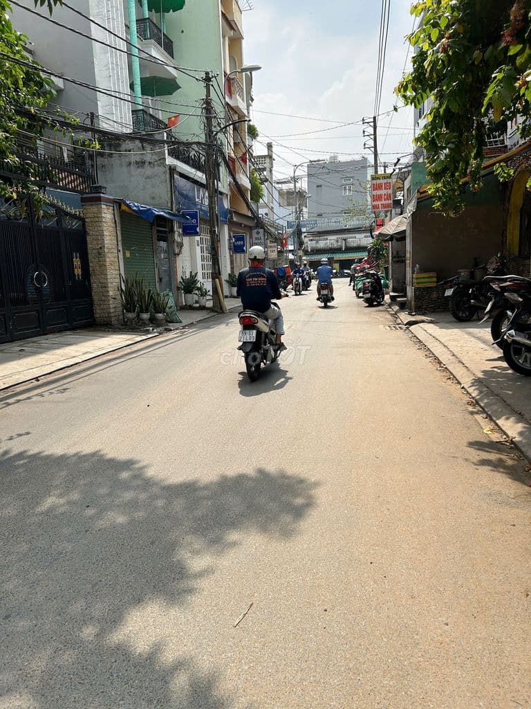 BÁN NHÀ HẺM SỐ 222 - NGAY BÙI ĐÌNH TÚY RẼ VẢO