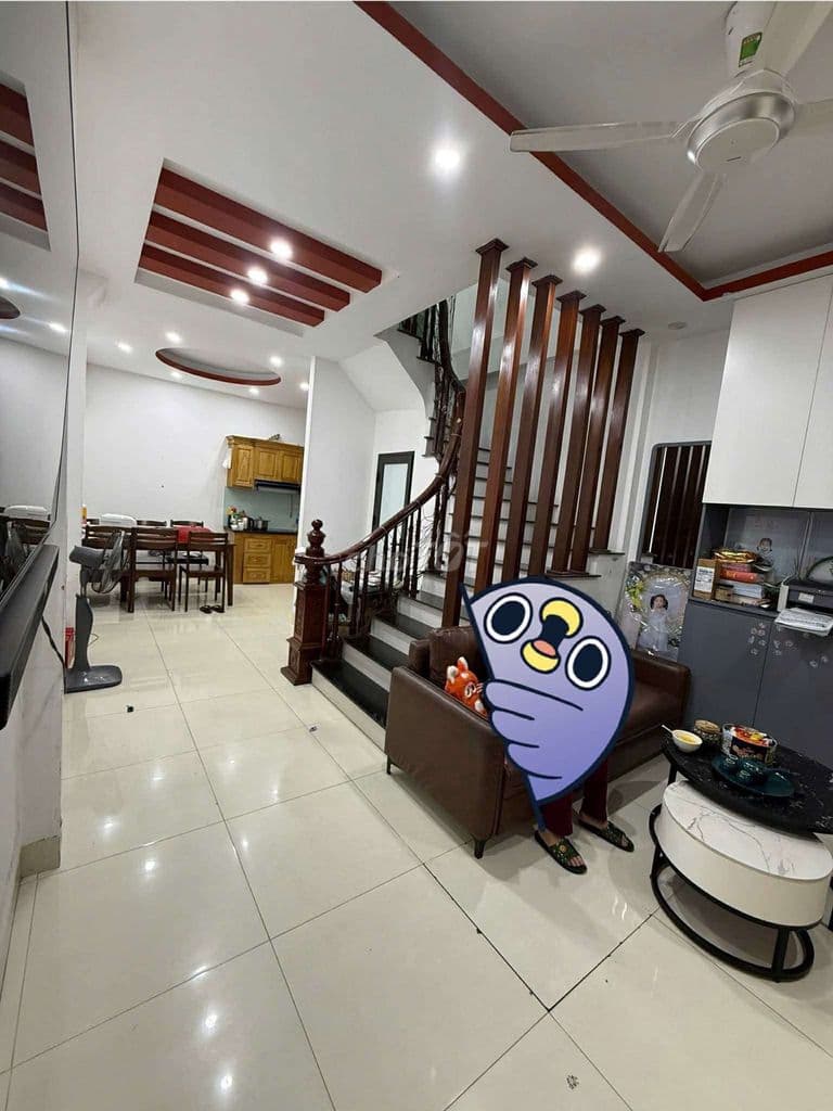 Hoàng Quốc Việt, ngõ 3 gác tránh, trước nhà thoáng sáng, 35m*5T