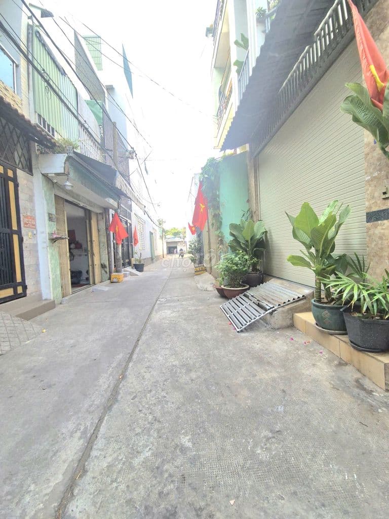 Cần Bán nhà hẻm xe hơi Tân phú dưới 3 tỷ Hoa hồng 3%
