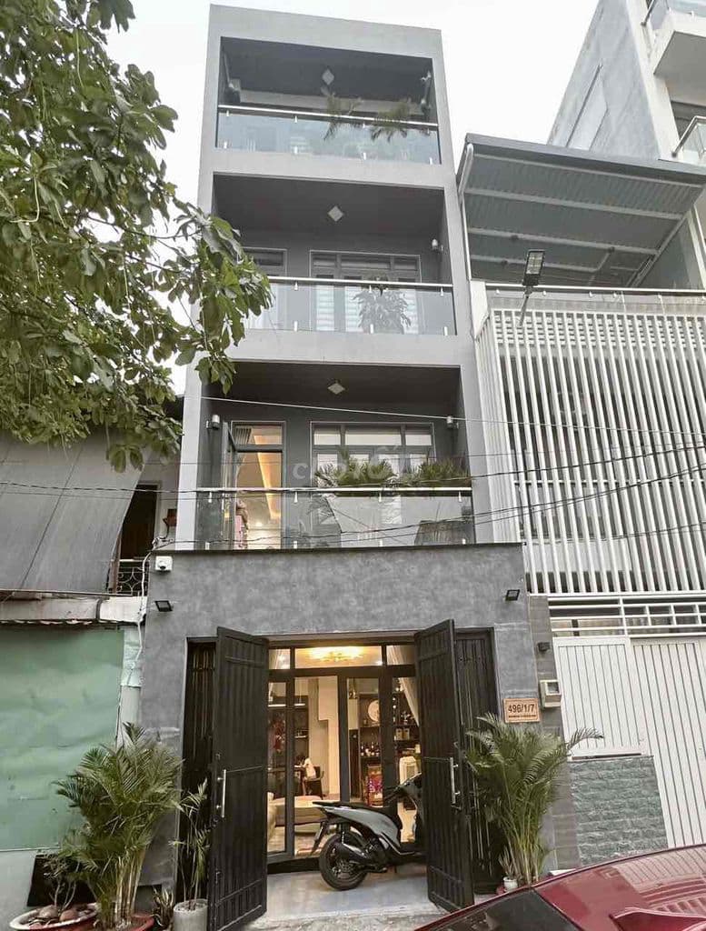 Nhà mặt tiền hẻm 8m, khu vực nhà phố thông
