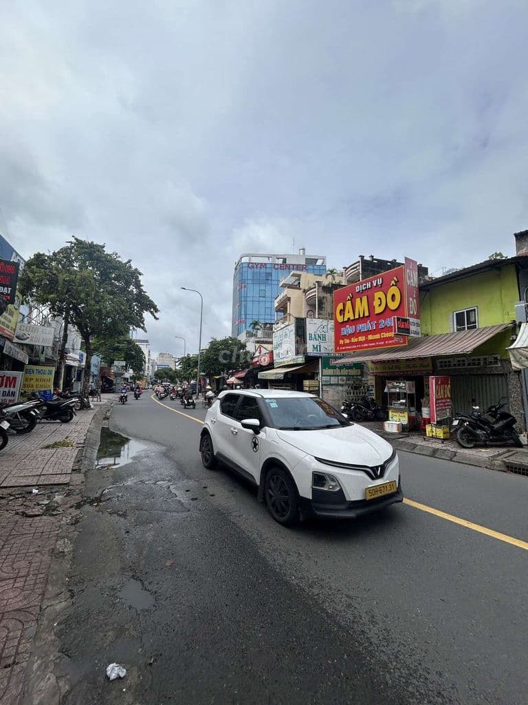 nhà mặt tiền kinh doanh