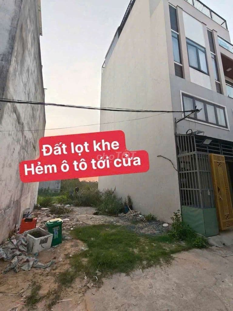 CHỈ 3 TỶ ĐẤT Ở ĐÔ THỊ KHU XÂY NHÀ 5 LẦU GẦN CHỢ , TRƯỜNG HỌC