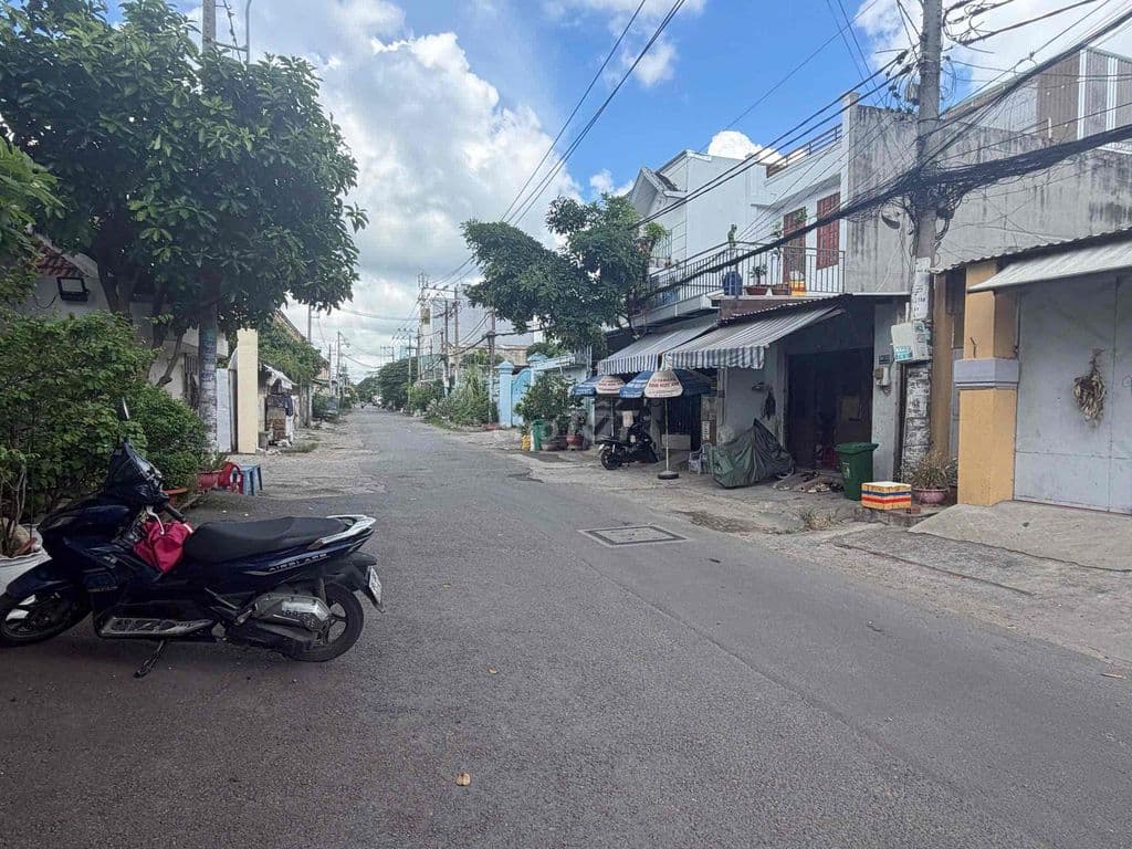 Bán Đất Hương Lộ 2, 90m2, ngang 5,2x17m, đườg ÔTÔ 12m thông, full thổ - Ảnh 2