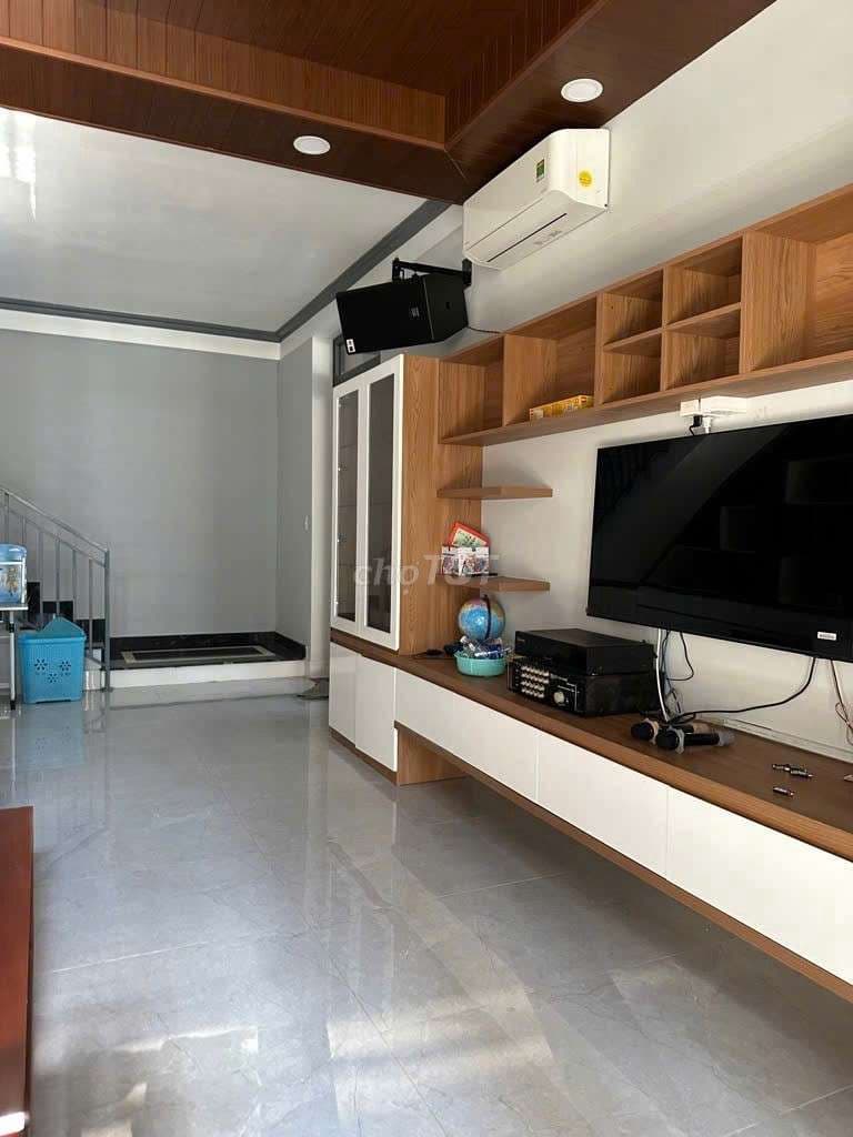 QUẬN 7, ANH CHỦ BÁN BÁN 10x 18 CHỈ 8,1 TỶ, PHÍ THUẬN. NAM LONG - Ảnh 2