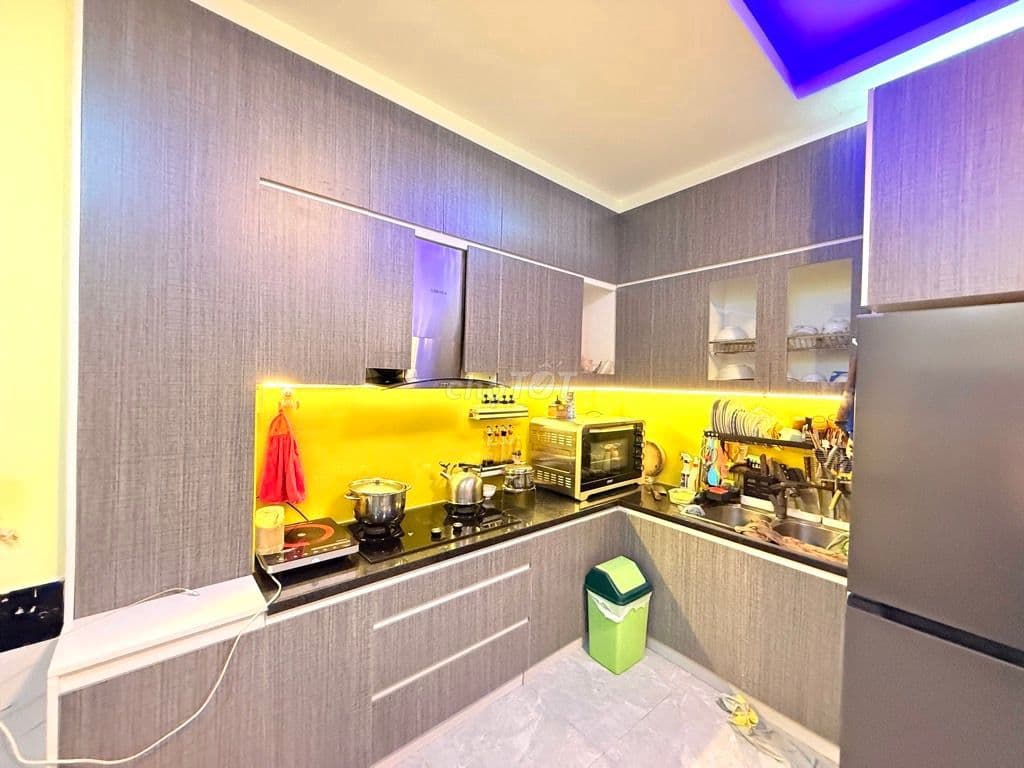 Hơn 5 tỷ - Nhà Q12, đường rộng, nội thất nhập, 5 tầng, khu phân lô - Ảnh 3