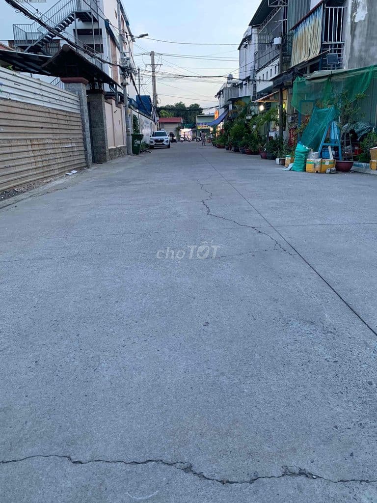 BÁN ĐẤT SÁT ĐƯỜNG VƯỜN LÀI KẾ GÒ VẤP ( 94M - 5M x19M ) HXH CHỈ 8.7 TỶ - Ảnh 3