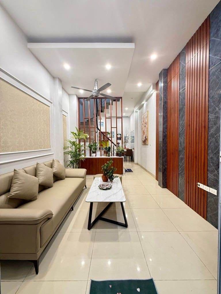 BÁN NHÀ ĐẸP TẶNG NỘI THẤT , PHỐ TRẦN ĐIỀN , NGÕ THÔNG HÈ THOÁNG - Ảnh 2