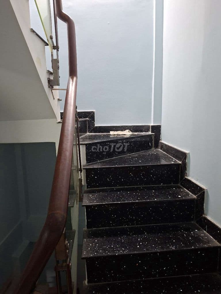 Nhà hẻm 34/Trần Quý p6q11 Hcm