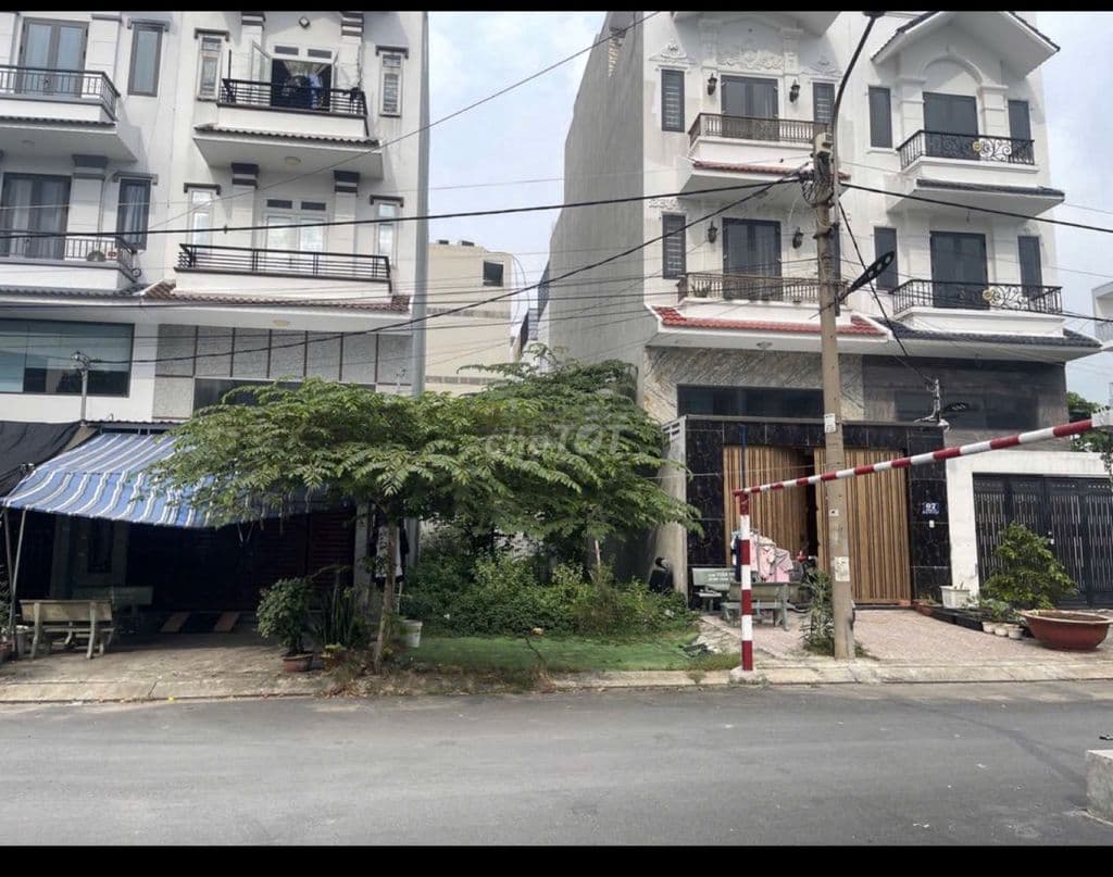 Cần bán đất QL50 gần bxQ8 giá RẺ