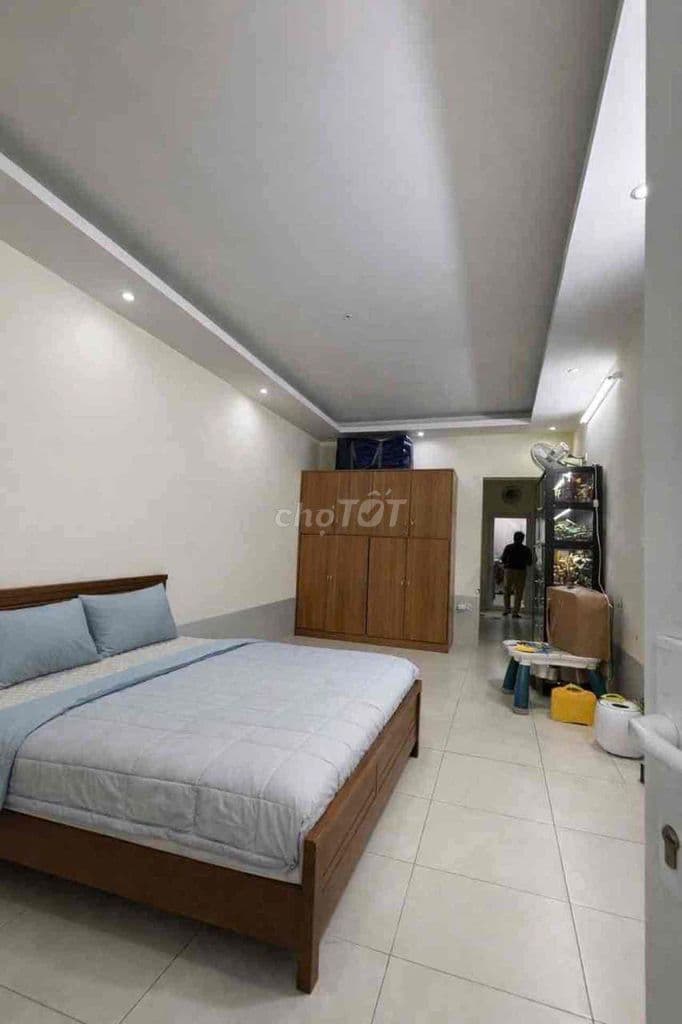 CHỦ NHỜ BÁN GẤP NHÀ Ở Nguyễn Văn Cừ-3,5tỷ-Ở Ngay