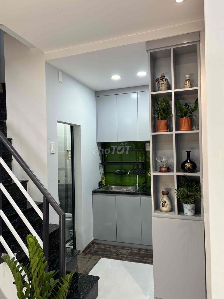 Nhà bán chính chủ sổ hồng riêng mới hoàn thiện đầy đủ tiện nghi - Ảnh 3