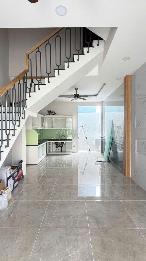 NHÀ BÁN PHƯỜNG LONG TRƯỜNG Ô TÔ NGỦ TRONG NHÀ - 4 LẦU 4PN KDC VHOA - Ảnh 2