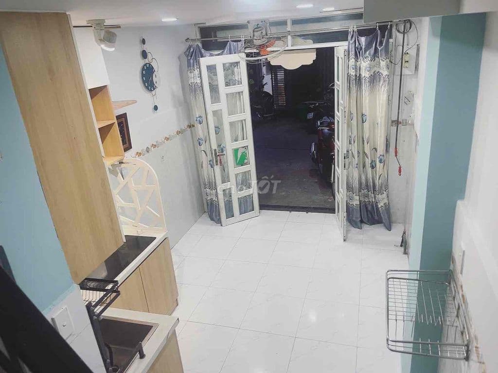 Hẻm 5m - Lạc Long Quân - 2PN Full Nội Thất - SHR Chỉ 2 Tỷ xíu - Ảnh 3