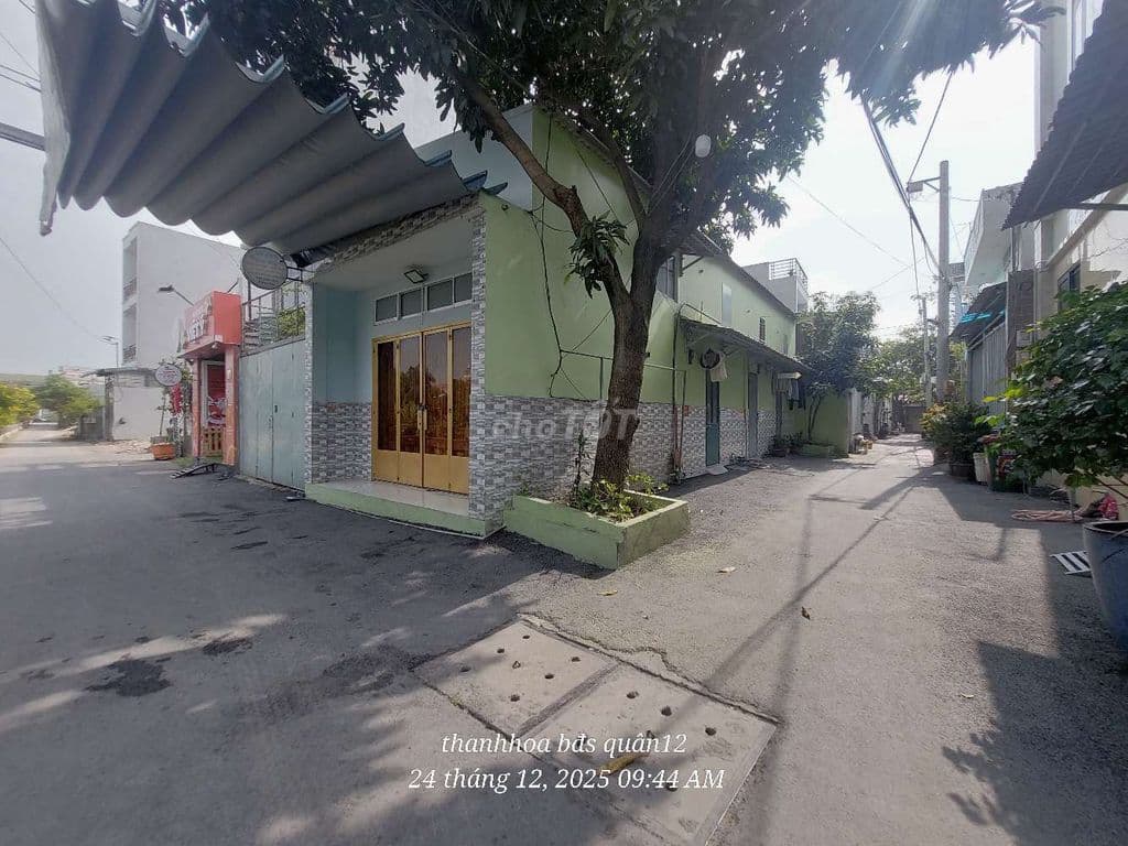 BÁN ĐẤT 4X16 SHR. ĐƯỜNG THÔNG NGAY BÊN TRƯỜNG HỌC