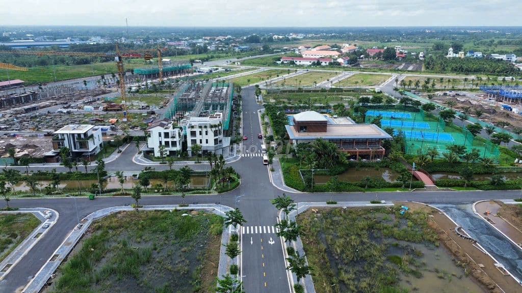 Cắt lỗ 200tr Nền Đất Và 5 Lô Góc Thổ Cư 100% Võ Văn Kiệt Nối Dài