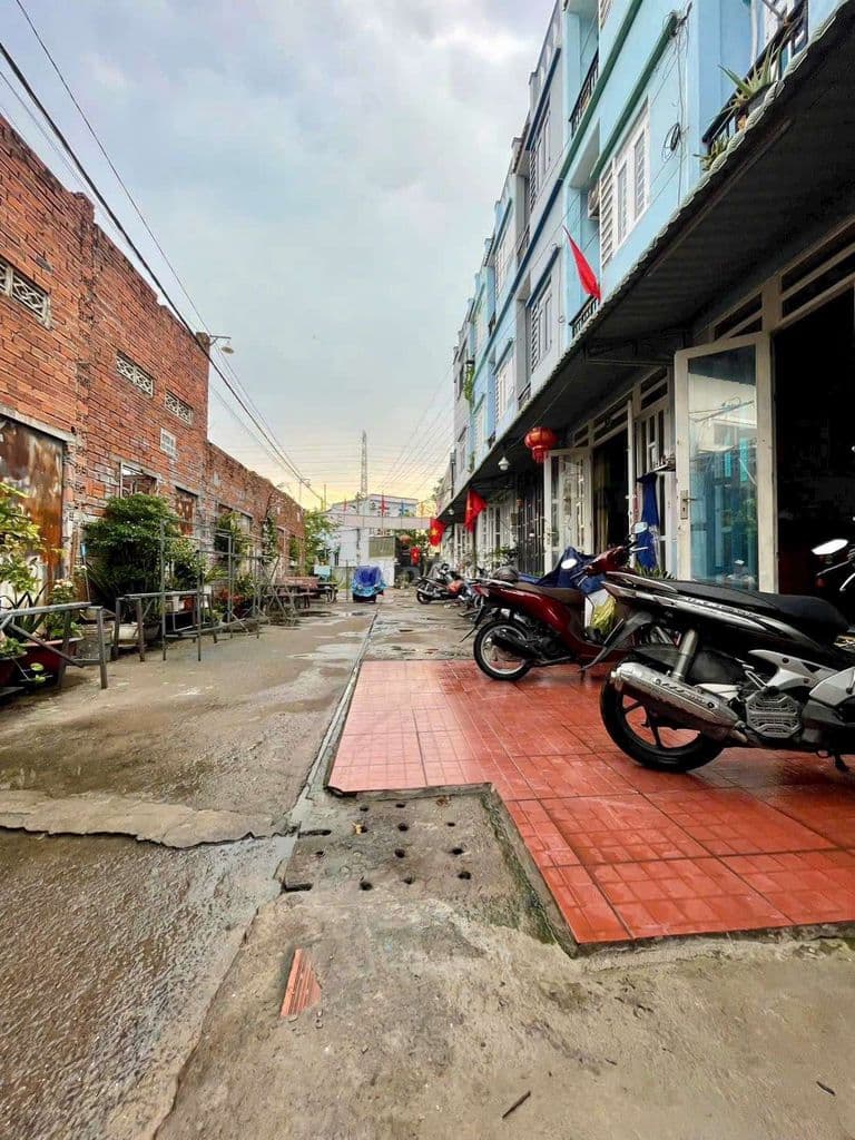 Bán Nhà đẹp ngay Chợ Gà đường Xe Hơi Giáp Quận 12 - Ảnh 2