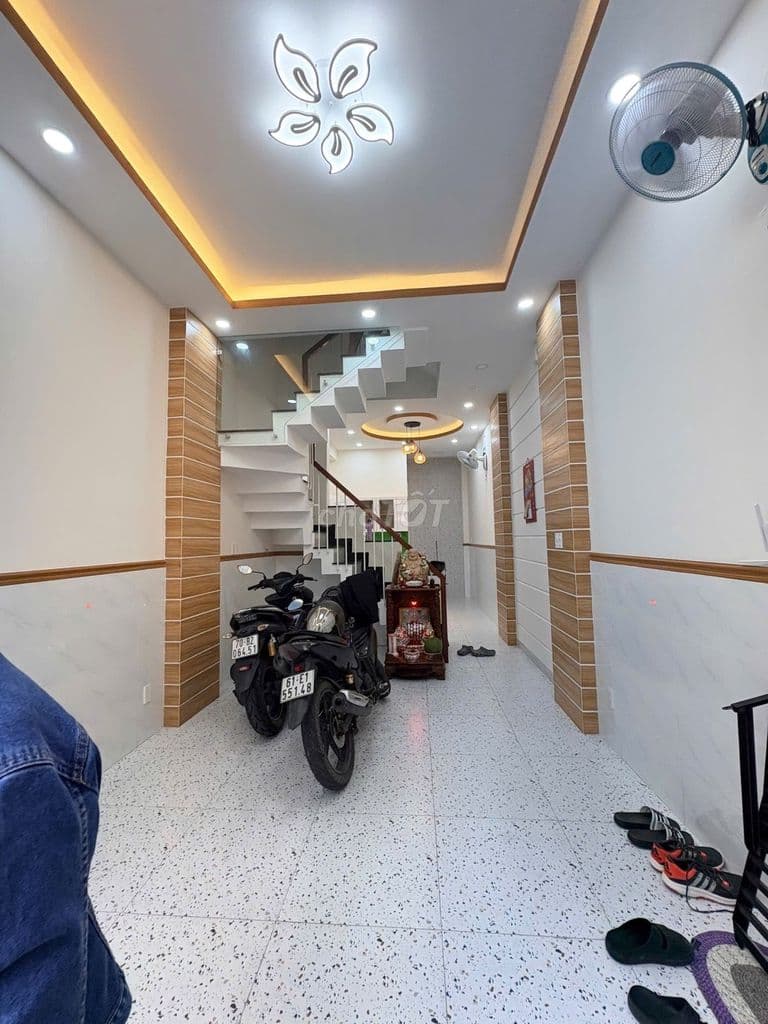 BÁN NHÀ ÂU CƠ GẦN LẠC LONG QUÂN TÂN BÌNH
