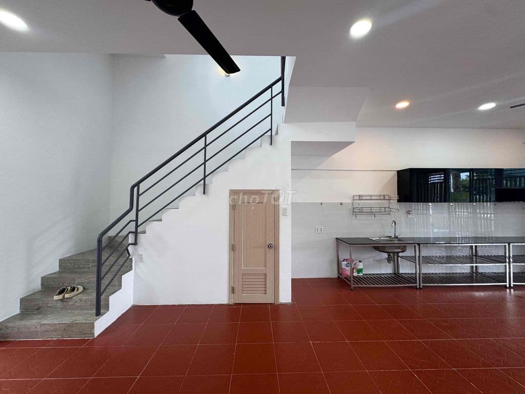 Chủ nhà giảm ngay 200 triệu bán nhanh căn shophouse Lovera Park - Ảnh 3