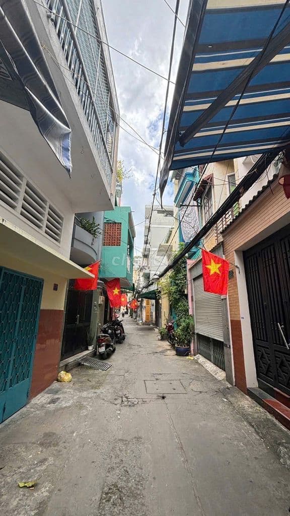 BÁN CĂN NHÀ NÁT TẠI ĐƯỜNG LÝ CHÍ THẮNG, LÔ GÓC 2 MẶT TIỀN, HẺM XE HƠI