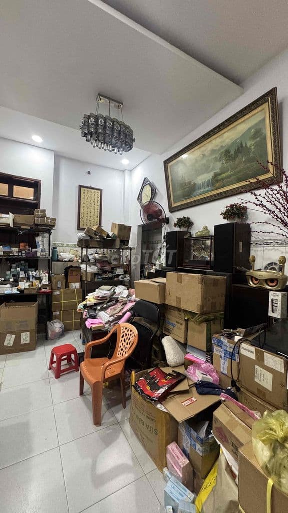 Cần bán gấp 1 căn nhà đường Khuông Việt có 2 lầu 1 lửng