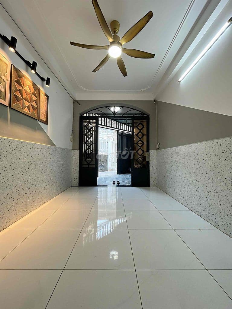 Nhà đúc DT:3.1x14 2tầng 2pn 30m ra Huỳnh Tấn Phát Tân Thuận Q7 giá:4.x