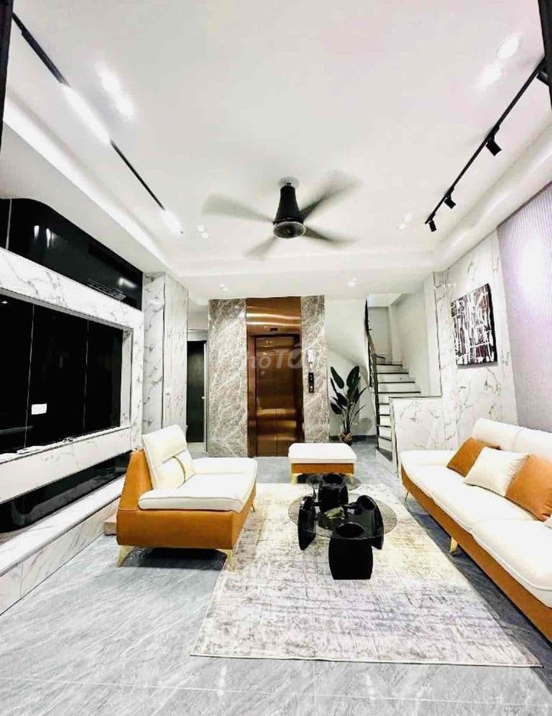 Bán Nhà - Xuân Thuỷ 39m x 6 tầng thang máy - nhà mới - giá 11.2 tỷ