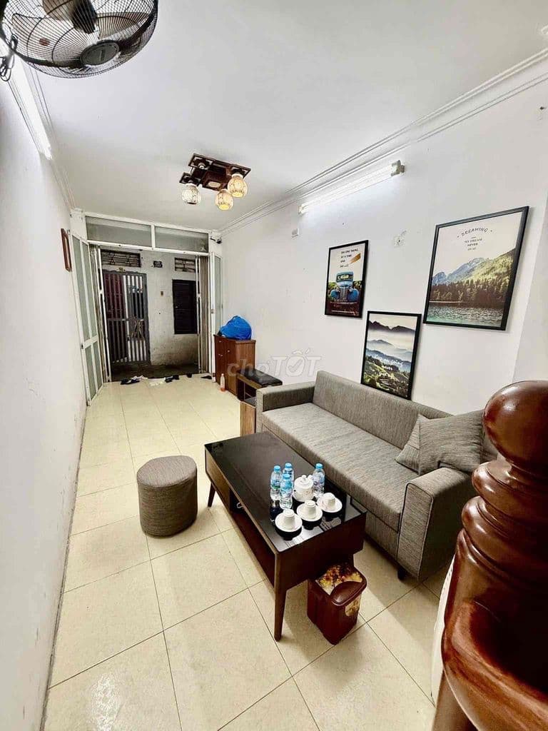 bán nhà kim hoa -nhỉnh 4 tỷ - 5 tầng - k lỗi lầm gì