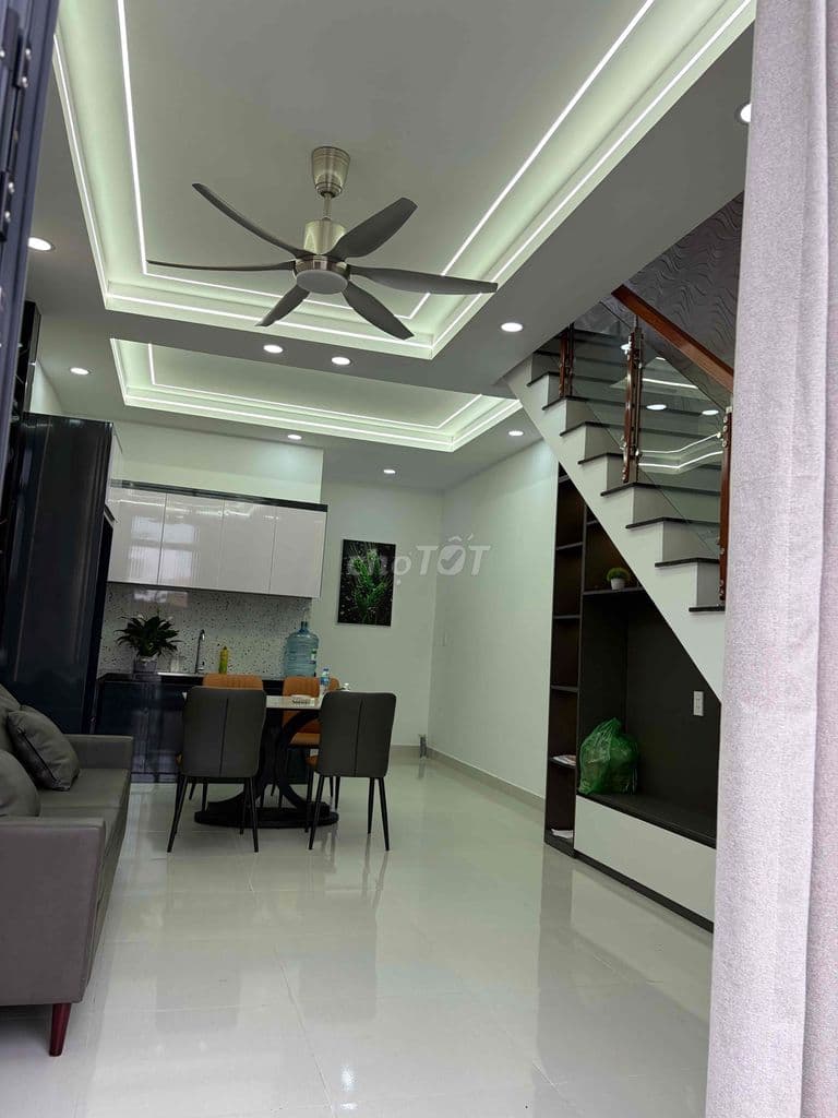 Ban nhà mặt tiền - Ảnh 3