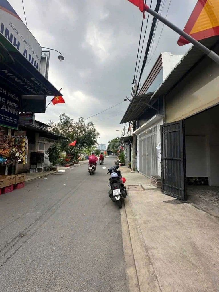 Bán nhà Mặt tiền nhựa ngay Chợ Đông Thạnh Hóc Môn - Ảnh 2