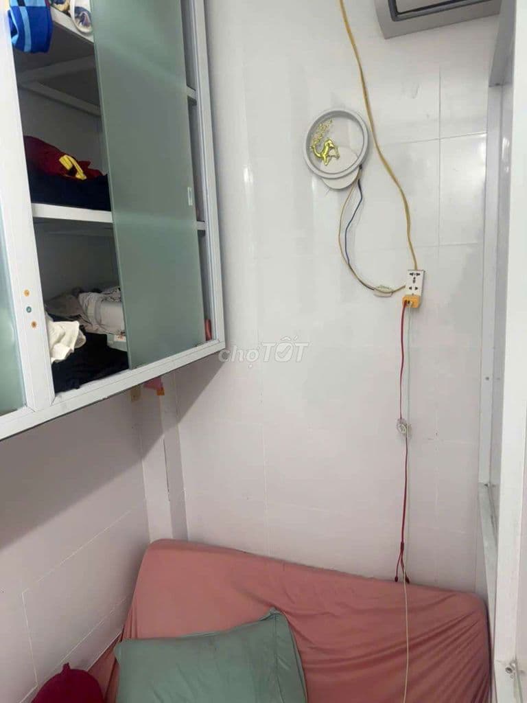 Nhà Sau Căn Mặt tiền. đúc 1 lầu 2 phòng ngủ - Ảnh 3