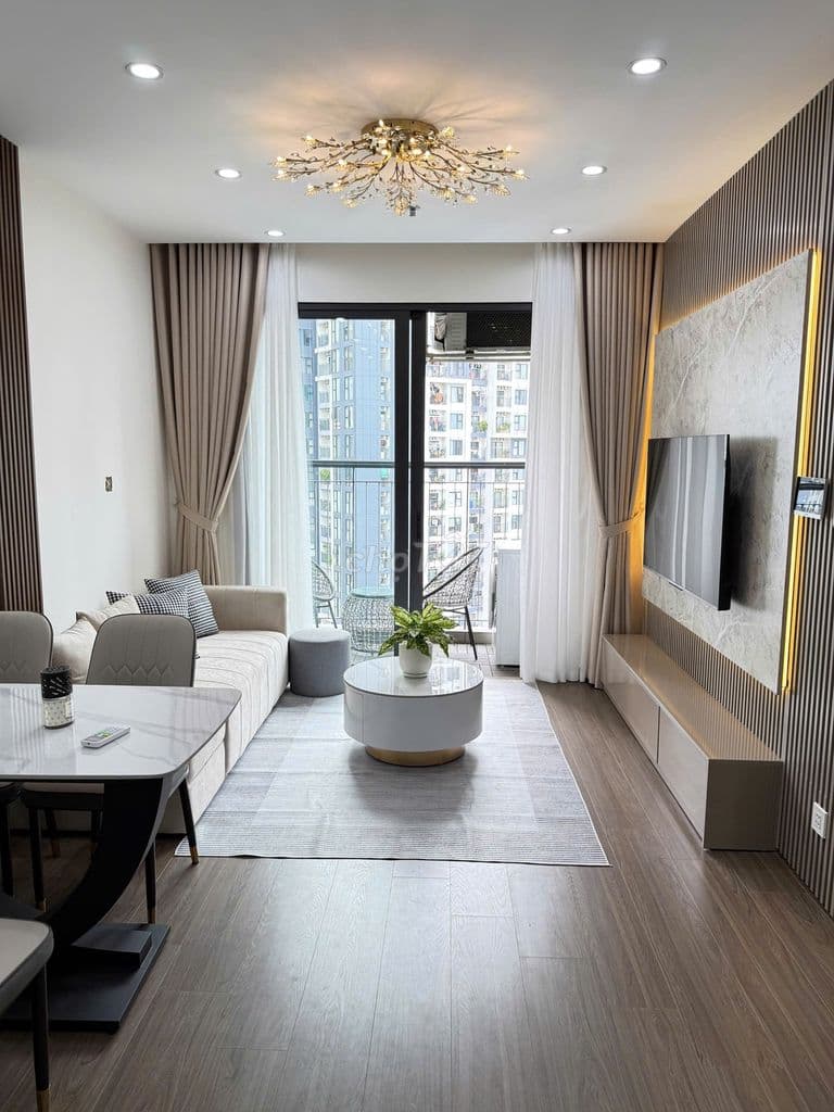 Bán 1N+ 43m2 full nội thất, Vinhomes smart city. Giá 3,5 tỷ