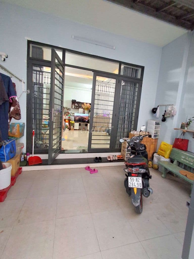 DIỆN TÍCH KHỦNG 105M2 - NHÀ TÂN THỚI NHẤT Q12 - HẺM XE HƠI - 5.4 TỶ TL