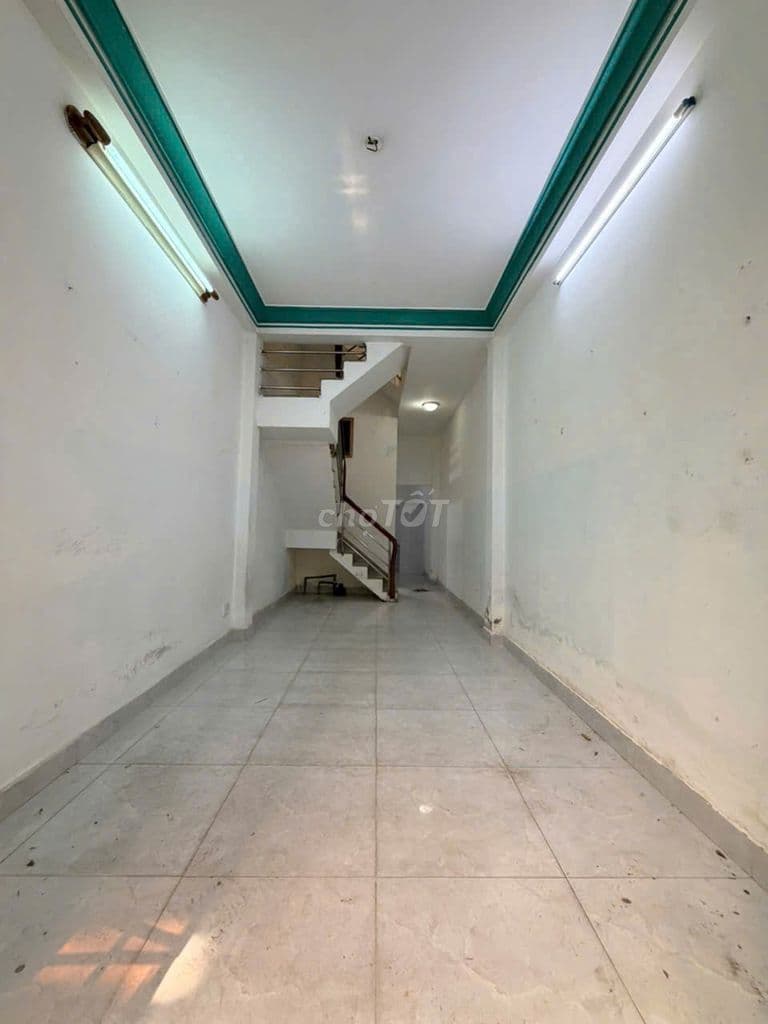 Bán nhà 2 lầu đúc BTCT đường Trần Hưng Đạo P5 Q5 - Ảnh 2