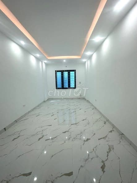 bán nhà 5 tầng Đông Thiên Vĩnh Hưng đẹp thoáng