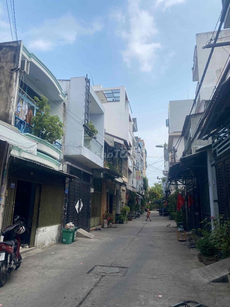 MTNB 216 đường số 5 BHH Dt. 4 x 15m