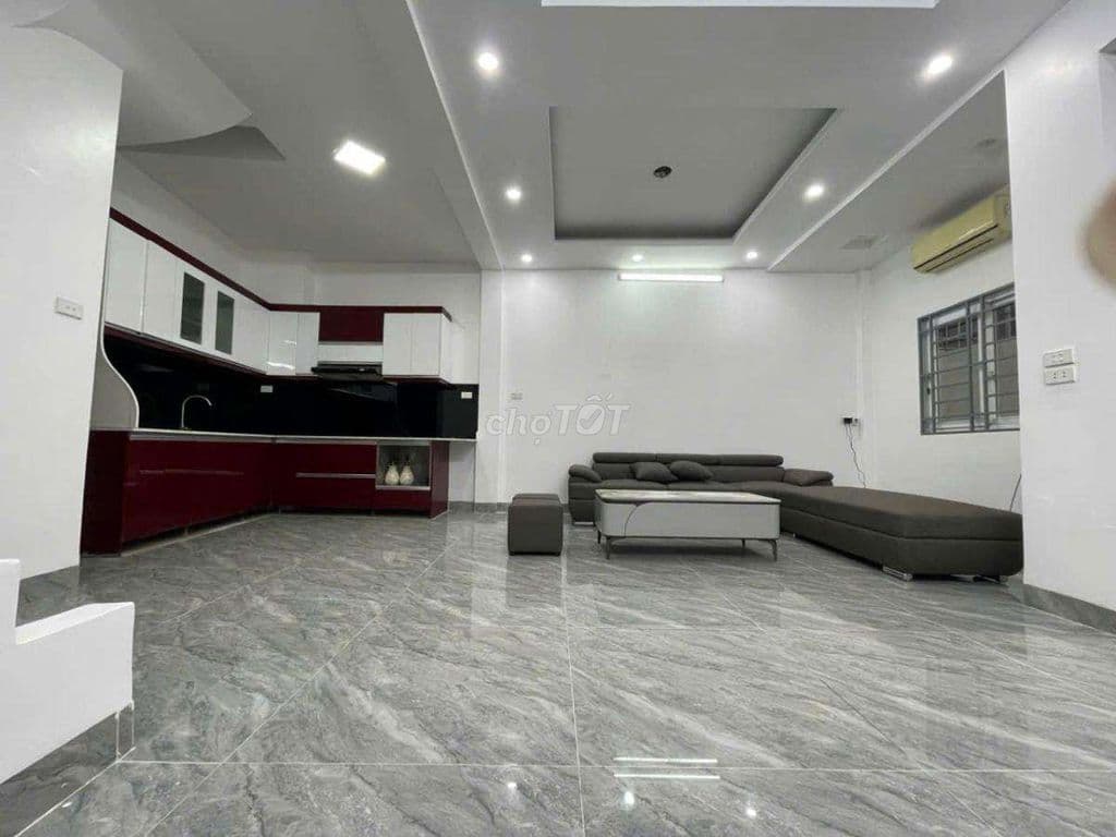 Đào Tấn, ngõ thẳng, nông, gần phố, thoáng sáng 40m*5T