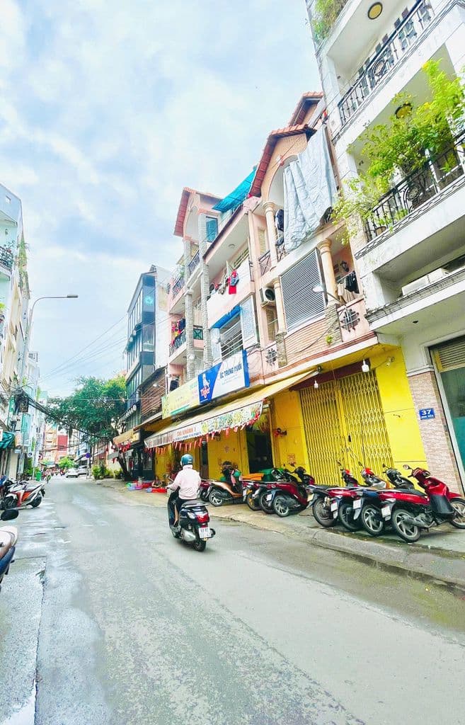 HOT CẦN BÁN GẤP 2 MẶT TIỀN TRƯỚC VÀ SAU ĐƯỜNG HOA SỮA P.7 PN 22 TỶ