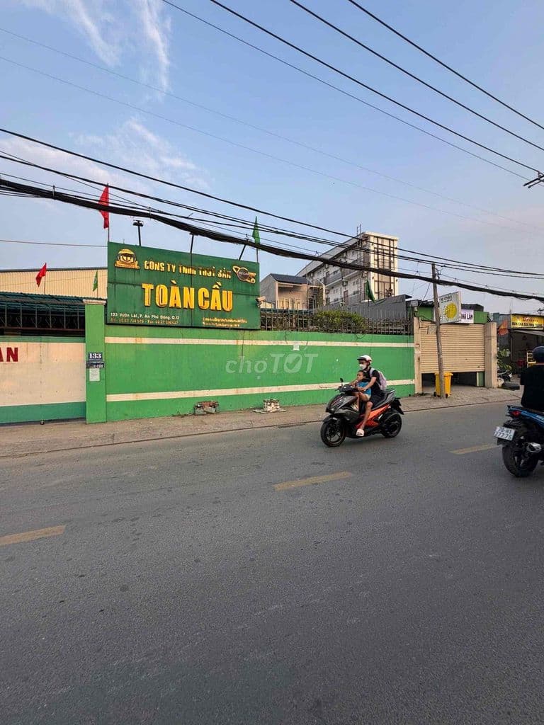 bán 2 lô đất Mặt đường Vườn Lài . dt 8x40m