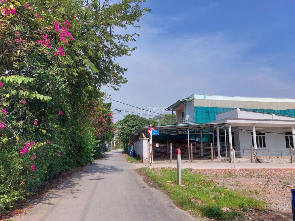 SOS bán 275m2 đất full TC ,X.Tân Phú Trung, Củ Chi.Giá 652triệu