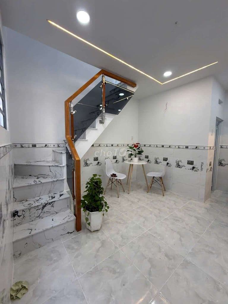 nhà 1 lầu Giá 800tr cách MT Đường trần thị cờ 20m