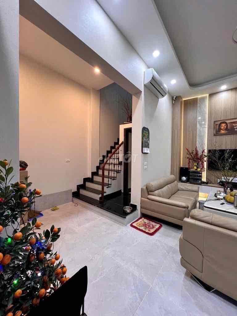 HIẾM! NGỌC THỤY 41M2 - NHÀ DÂN XÂY - SÁT CẦU LONG BIÊN chỉ nhỉnh 7tỷ - Ảnh 2