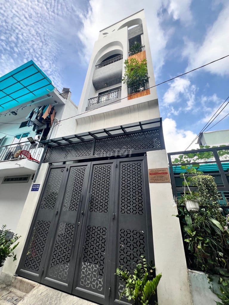 BÁN NHÀ GÒ DẦU, 5 TẦNG, THANG MÁY, 4x13.5M, SÁT AEON MALL TÂN PHÚ